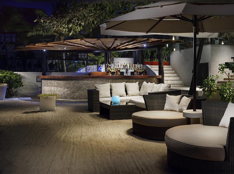 The Reef Playacar