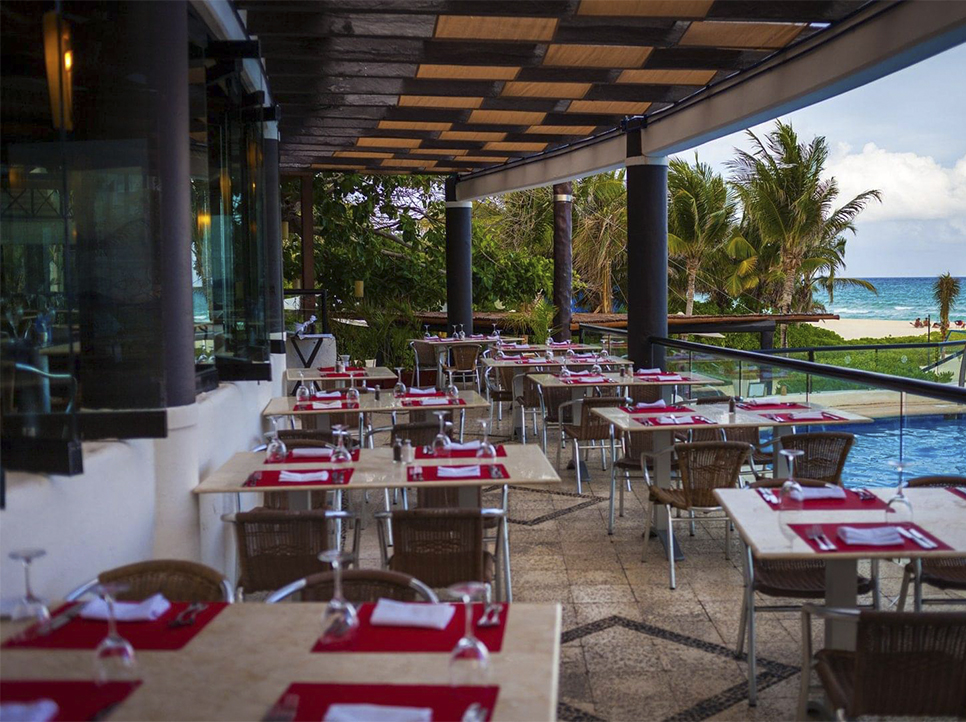 The Reef Playacar
